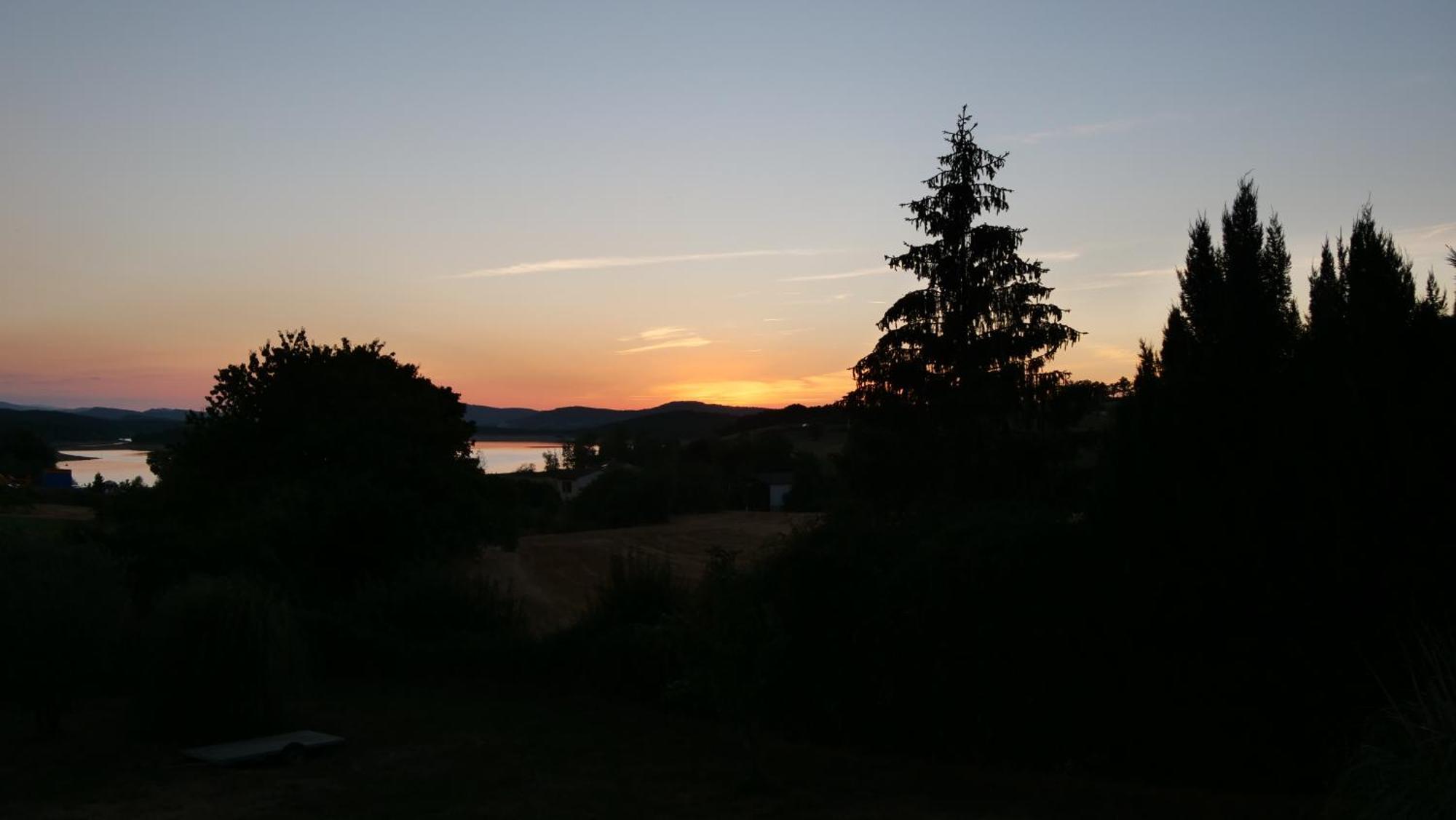 Maison Avec Vue Sur Le Lac De Montbel Luaran gambar