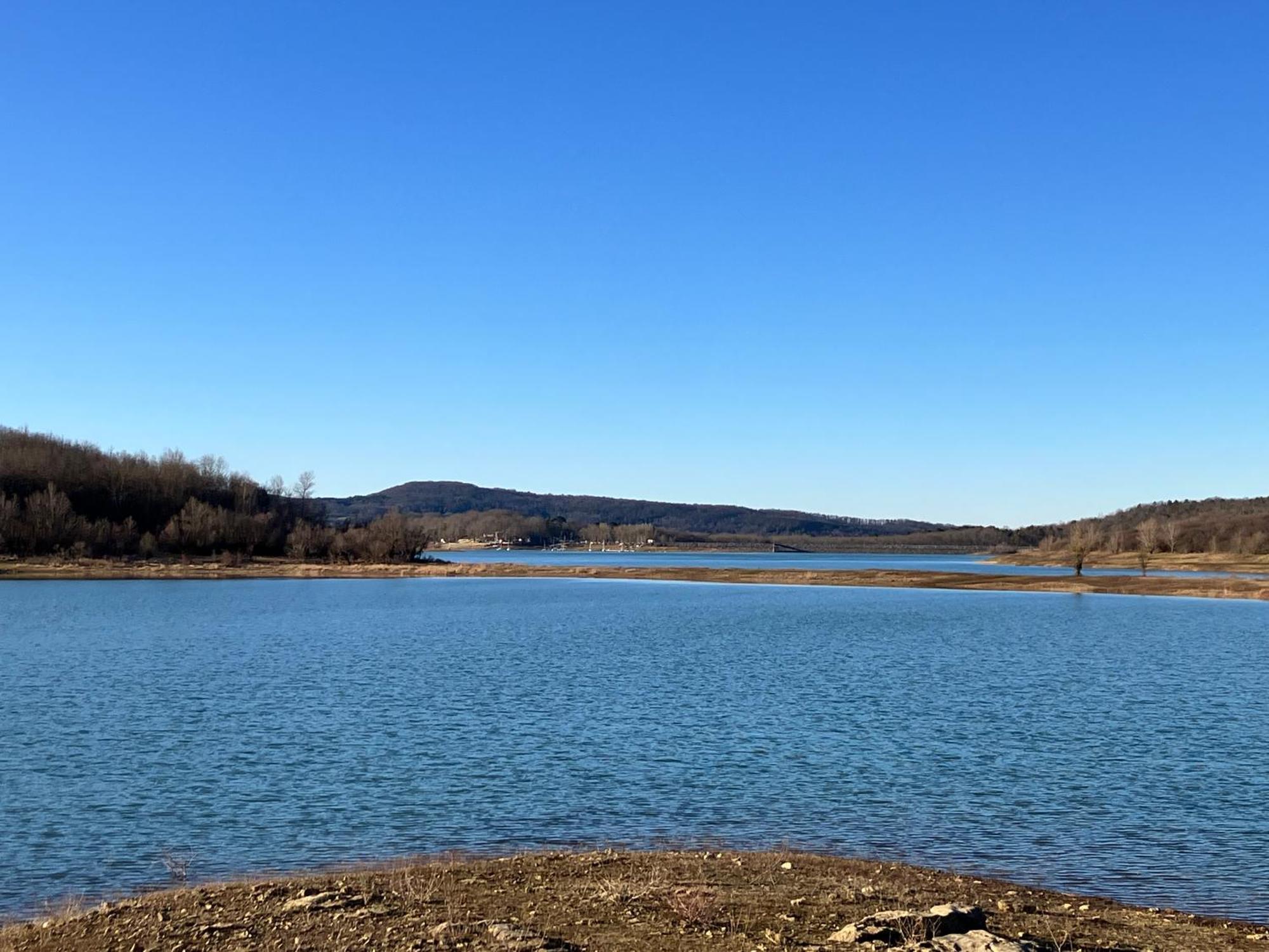 Maison Avec Vue Sur Le Lac De Montbel Luaran gambar
